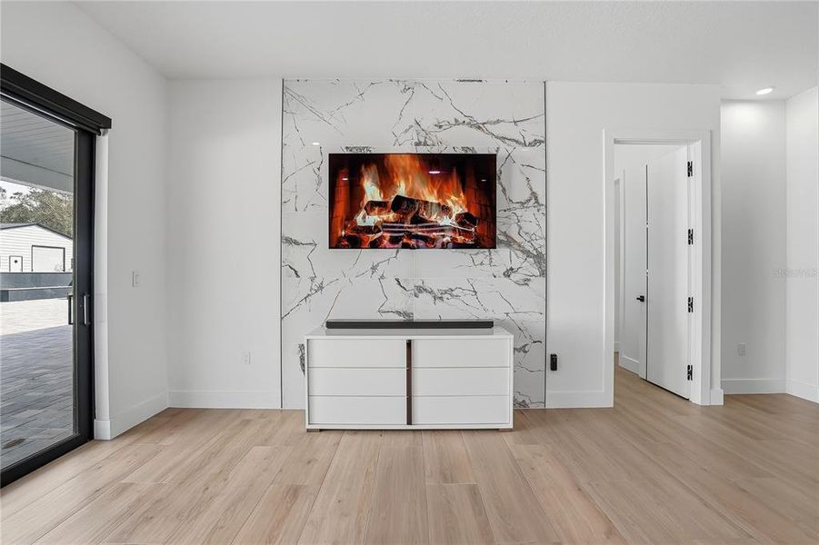 Furnished interior view inside a new home in , Spring Hill (Image 9).