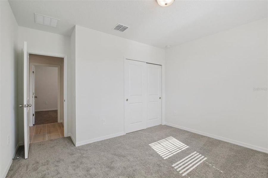 Spacious, unfurnished interior of a new home in Hamilton Bluff - Signature Series, Lake Hamilton (Image 37).