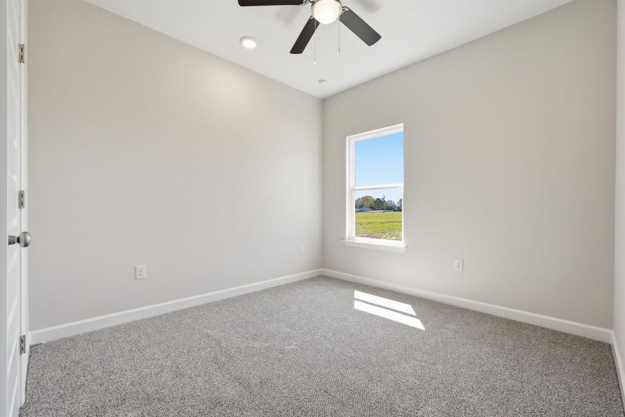 Spacious, unfurnished interior of a new home in McCarthy Estates, Defuniak Springs (Image 24).