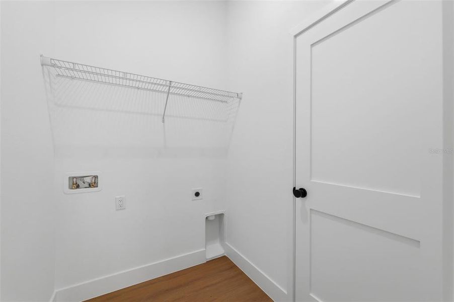 Spacious, unfurnished interior of a new home in , Ocala (Image 17).