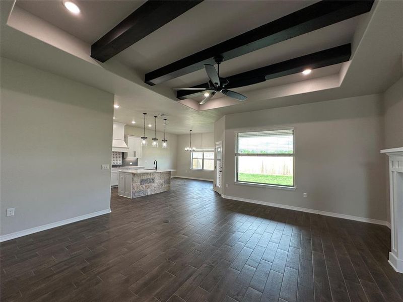 Spacious, unfurnished interior of a new home in , Lorena (Image 14).