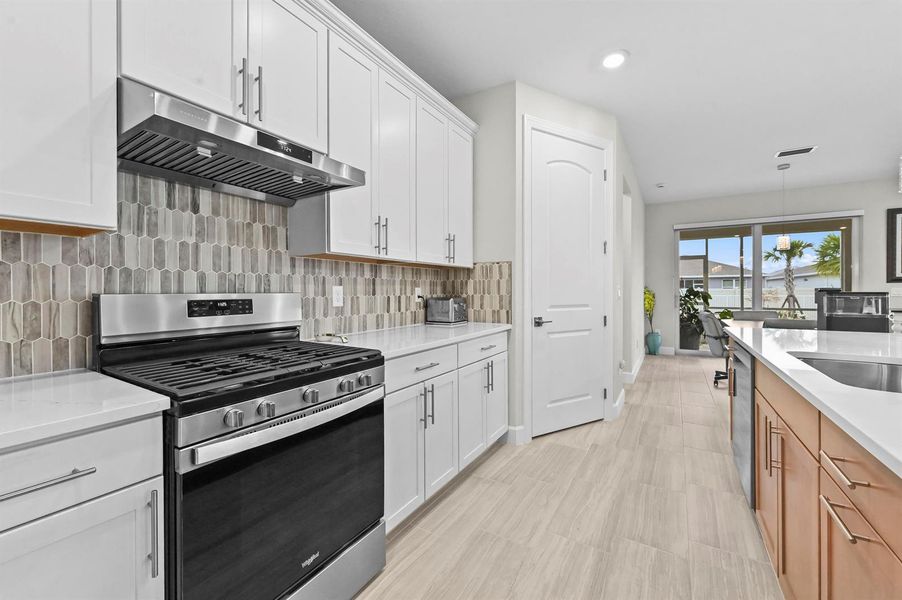 25 Kitchen 03