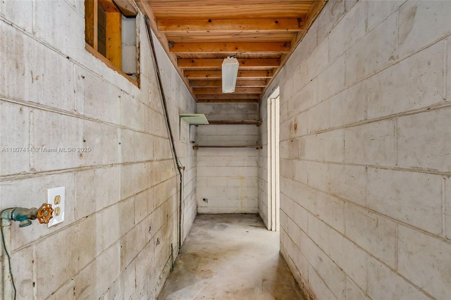 Image 44 of a home in .