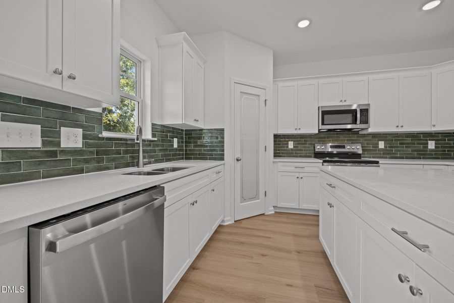 17-web-or-mls-6S8A4242