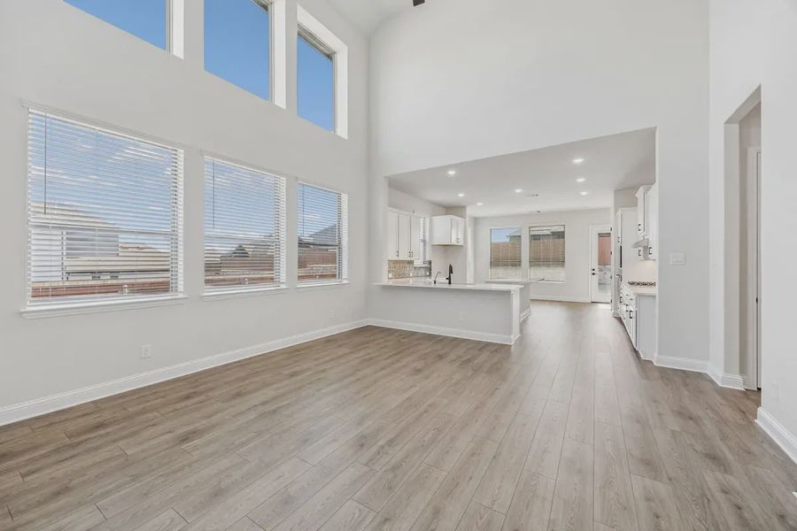Spacious, unfurnished interior of a new home in Las Lomas, Forney (Image 14). Spacious, unfurnished interior of a new home in Las Lomas, Forney (Image 14).