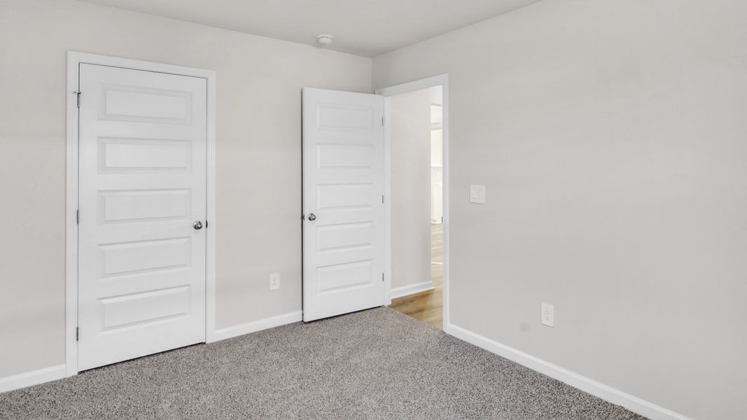 Spacious, unfurnished interior of a new home in Bailey Park, Fayetteville (Image 30).