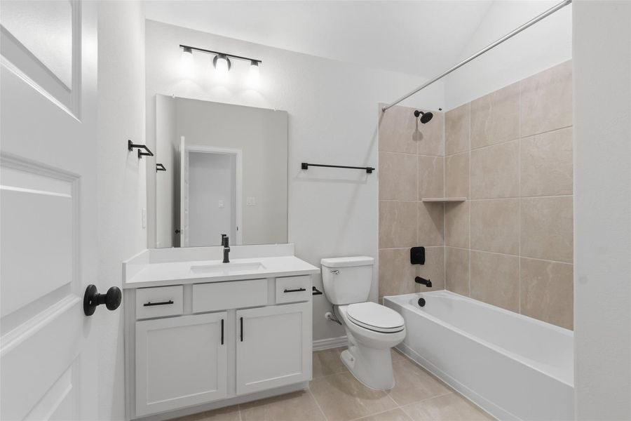 Furnished interior view inside a new home in Brookewater, Rosenberg (Image 10).