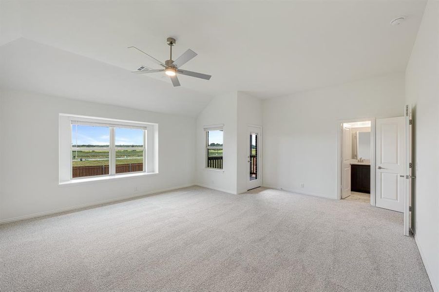 Spacious, unfurnished interior of a new home in Hampton Park, Glenn Heights (Image 24).
