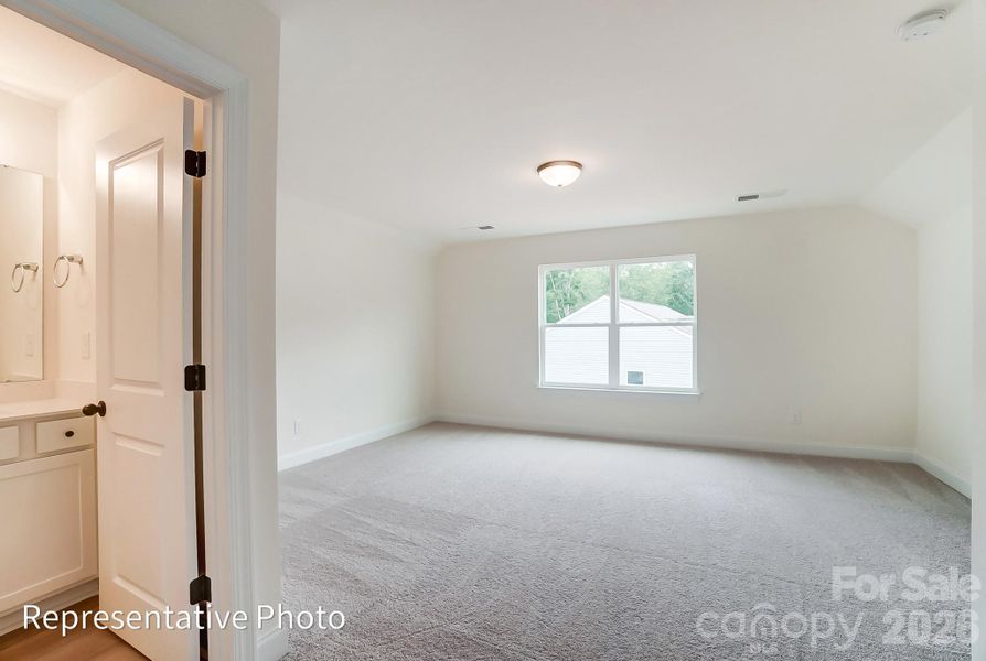 Spacious, unfurnished interior of a new home in Enclave at Riverdale, Huntersville (Image 27).