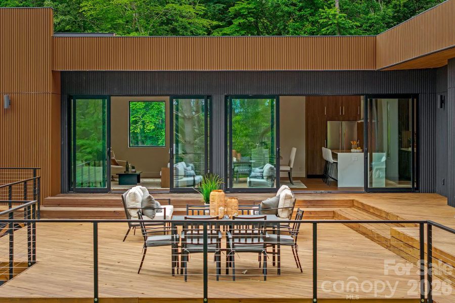 Harmonious Indoor-Outdoor Living