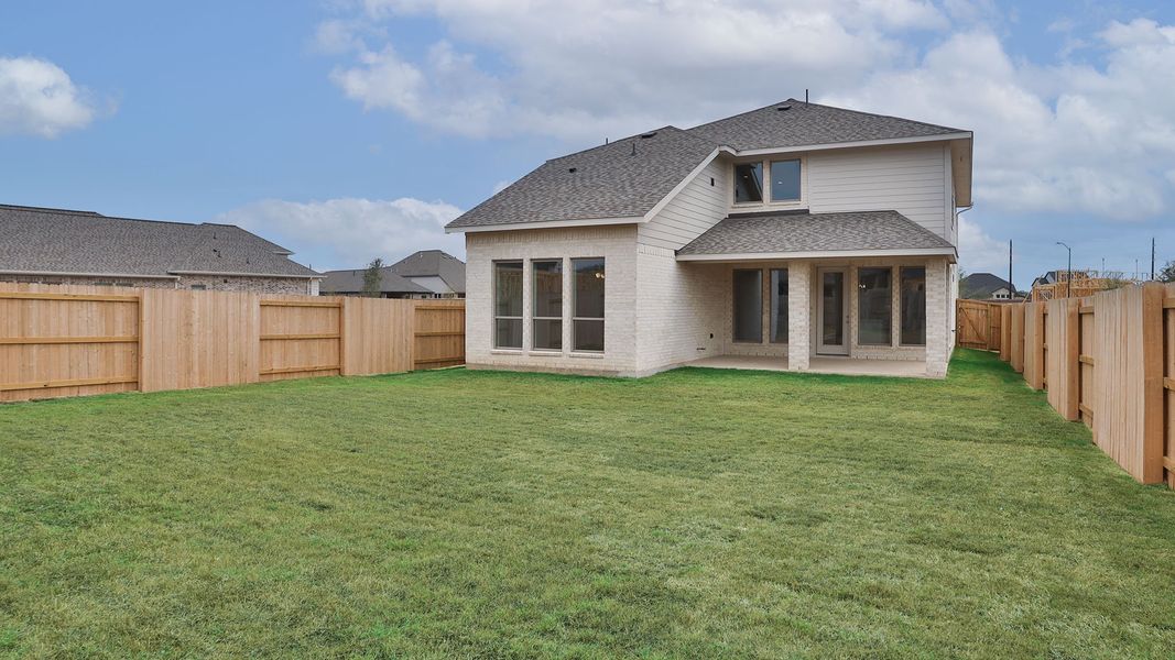 Exterior details and patio area of a home in Elyson, Katy (Image 2).