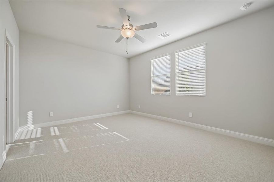 Spacious, unfurnished interior of a new home in Lakehaven - Premier Series, Farmersville (Image 24).