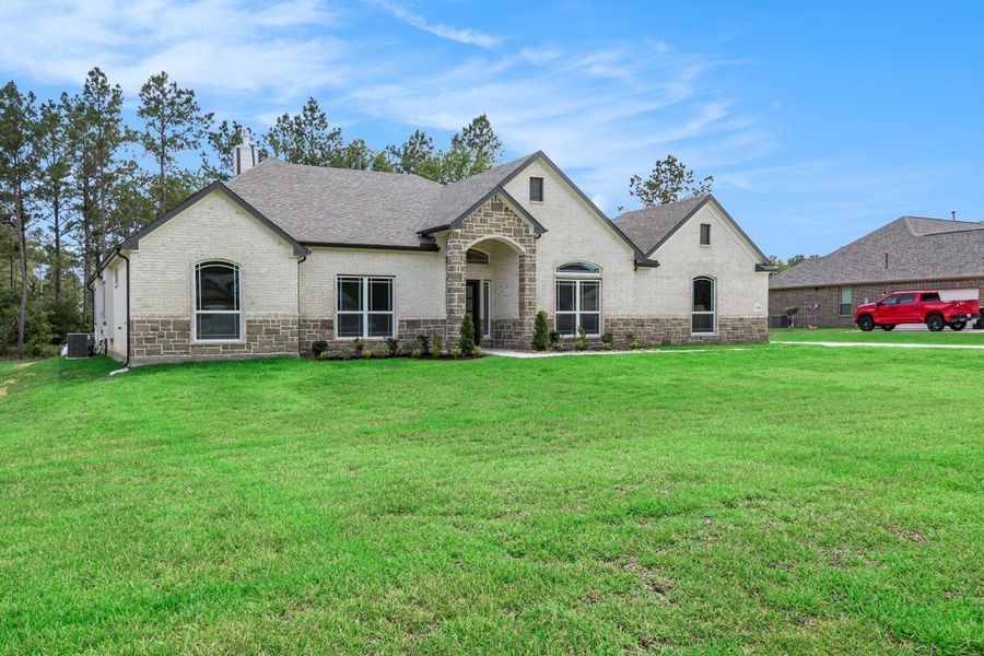 Brand New Stunning 1 Story home on 3/4 Acre lot! Hurry, call today for a private tour! Pictures are representation of Montgomery Floor Plan. Colors and selections may vary. Brand New Stunning 1 Story home on 3/4 Acre lot! Hurry, call today for a private tour! Pictures are representation of Montgomery Floor Plan. Colors and selections may vary.