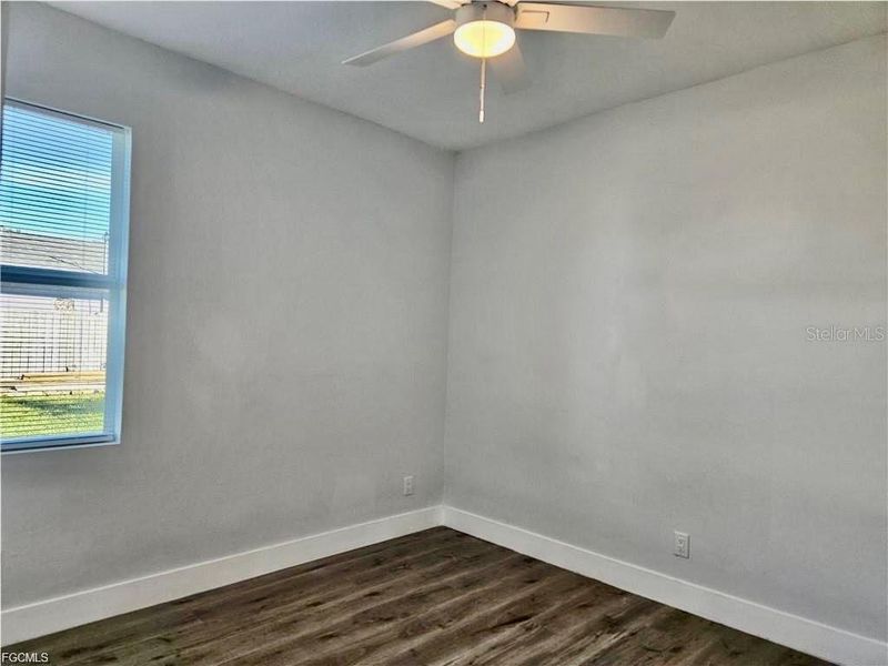 Spacious, unfurnished interior of a new home in , Cape Coral (Image 33).