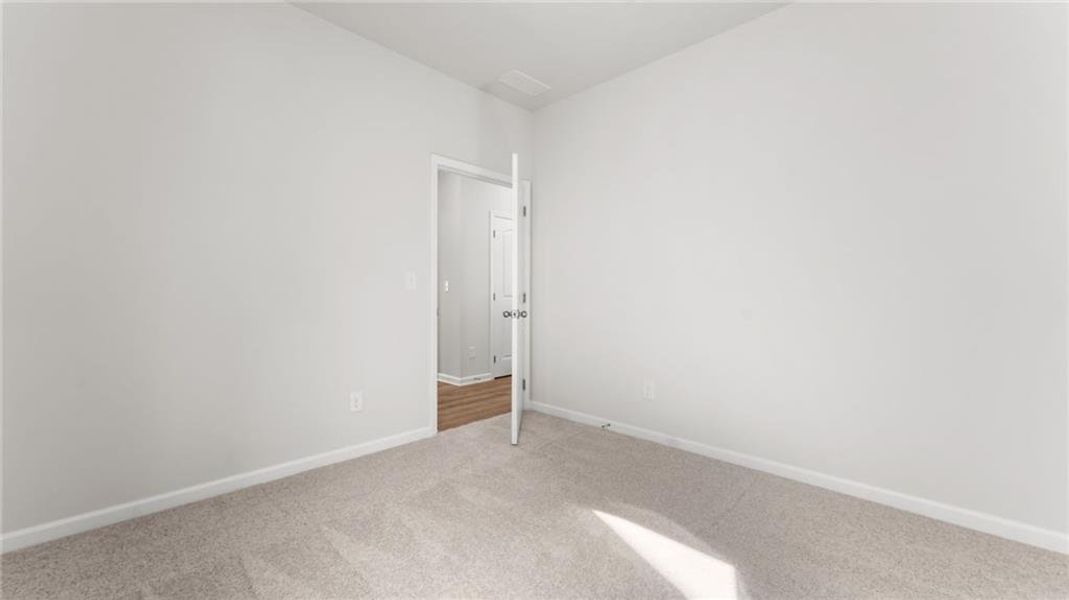 Spacious, unfurnished interior of a new home in Villages at Cedar Hill, Dallas (Image 13).