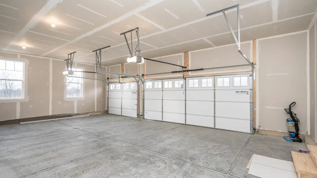 Representative unfurnished interior of a home built from the The Middleton by Norfolk Homes in Offsite Builds Southern Michigan, Ann Arbor (Image 69).