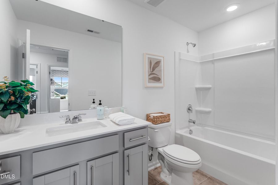 SUN_MyrtleMeadows_Pic_Winston-25