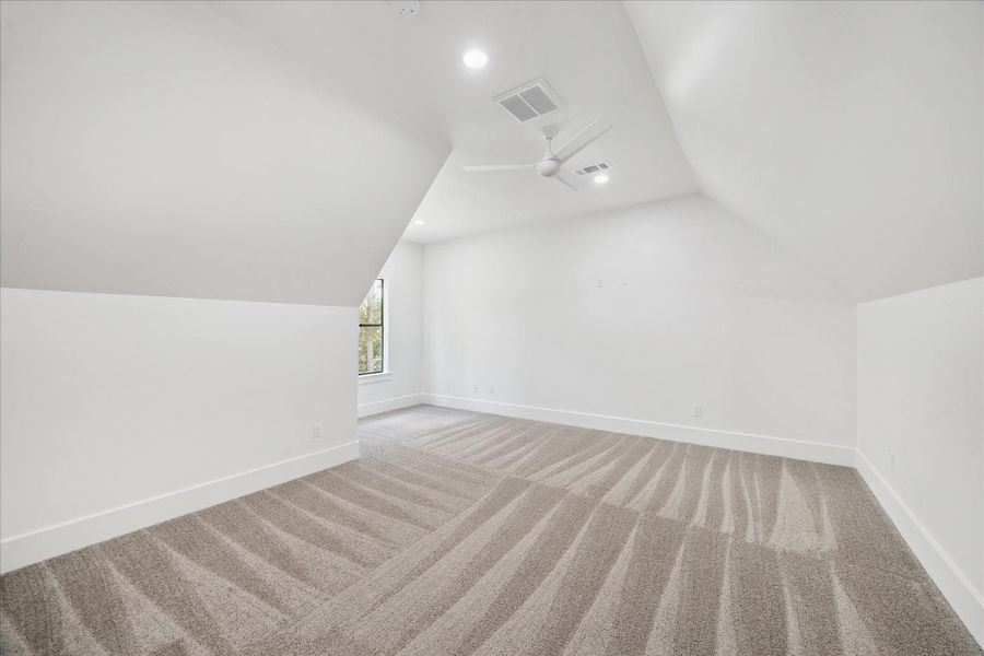 Spacious, unfurnished interior of a new home in , Waller (Image 27).