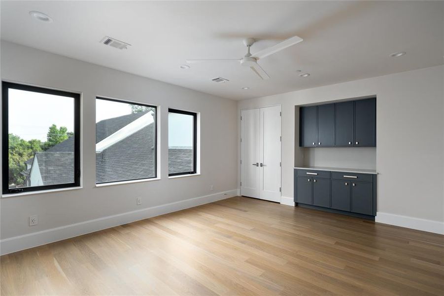 Spacious, unfurnished interior of a new home in , Dallas (Image 21). Spacious, unfurnished interior of a new home in , Dallas (Image 21).
