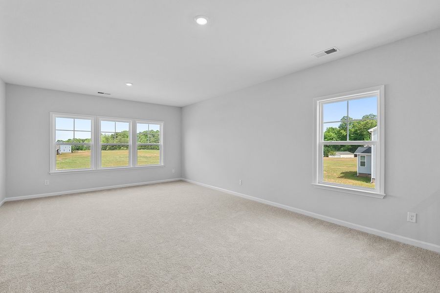 Spacious, unfurnished interior of a new home in Lilah Grove, Summerfield (Image 36).