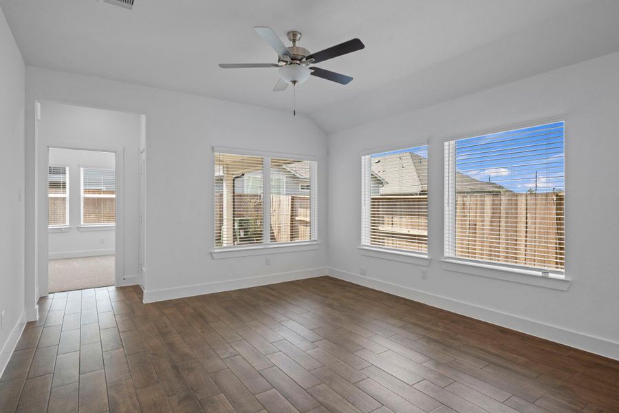 Spacious, unfurnished interior of a new home in Meridiana, Manvel (Image 11).