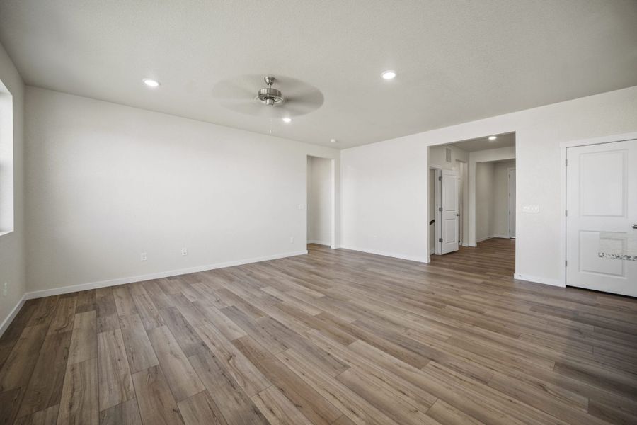 Spacious, unfurnished interior of a new home in The Glen-12, Colorado Springs (Image 30).