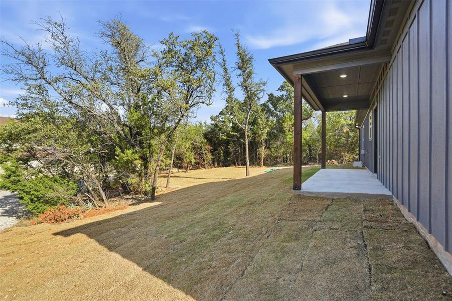 Exterior details and patio area of a home in , Granbury (Image 17).