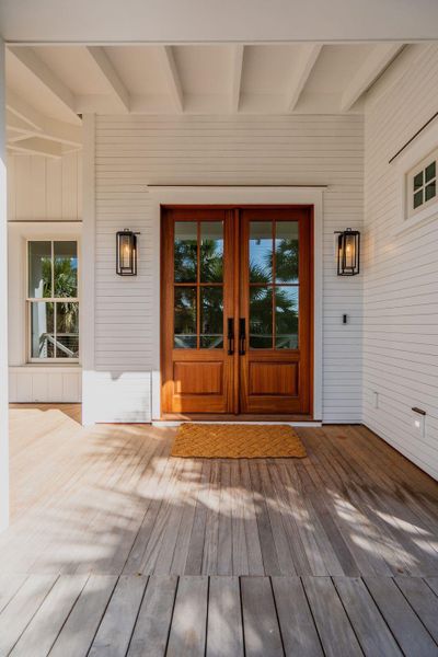 Exterior details and patio area of a home in , Folly Beach (Image 46).