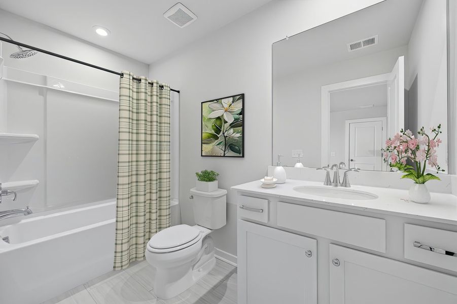 En Suite Bathroom to Fourth Bedroom En Suite Bathroom to Fourth Bedroom