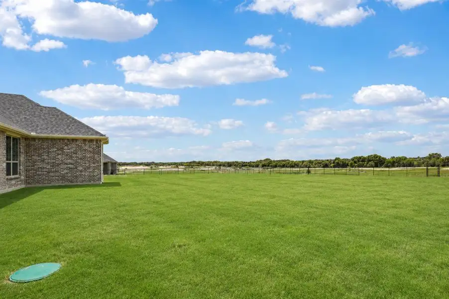 Exterior details and patio area of a home in , Waxahachie (Image 26).