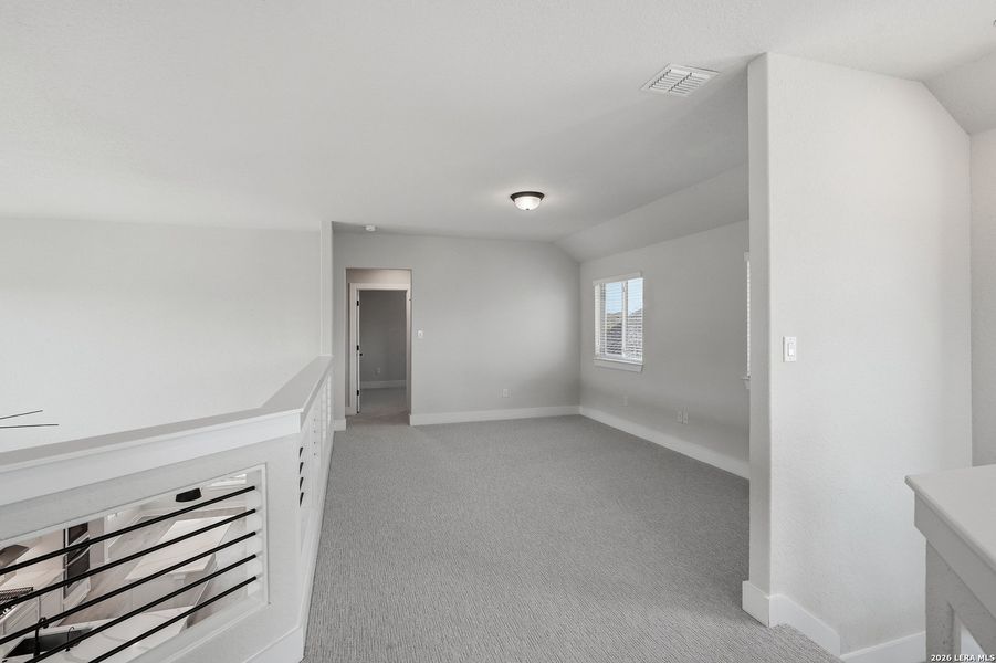 Spacious, unfurnished interior of a new home in Stillwater Ranch, San Antonio (Image 44). Spacious, unfurnished interior of a new home in Stillwater Ranch, San Antonio (Image 44).