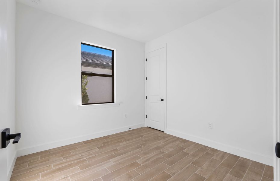 Spacious, unfurnished interior of a new home in Terreno, Naples (Image 14).