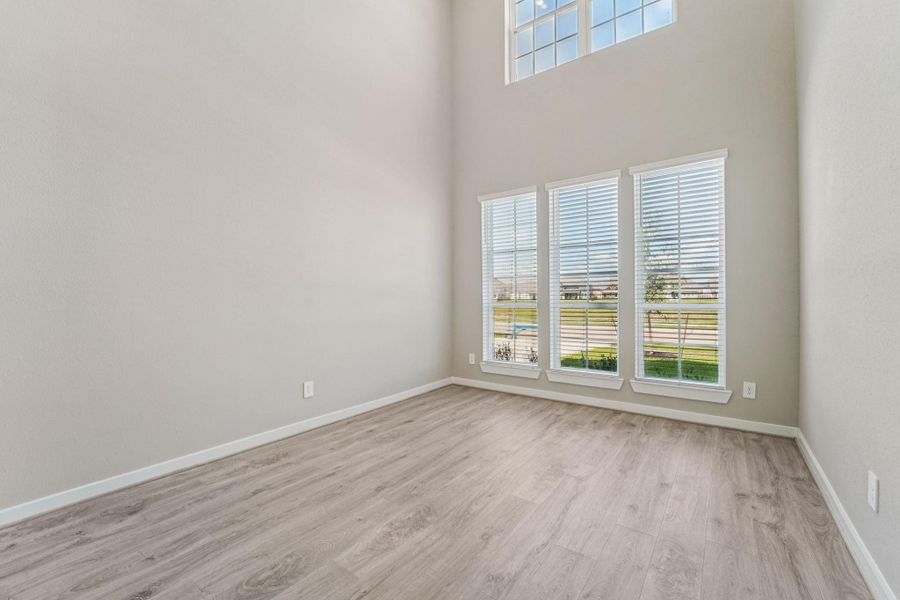 Photo is not of the actual home, but is an inspirational photo of builder’s model home and may depict options, furnishings, and/or decorator features that are not included Photo is not of the actual home, but is an inspirational photo of builder’s model home and may depict options, furnishings, and/or decorator features that are not included