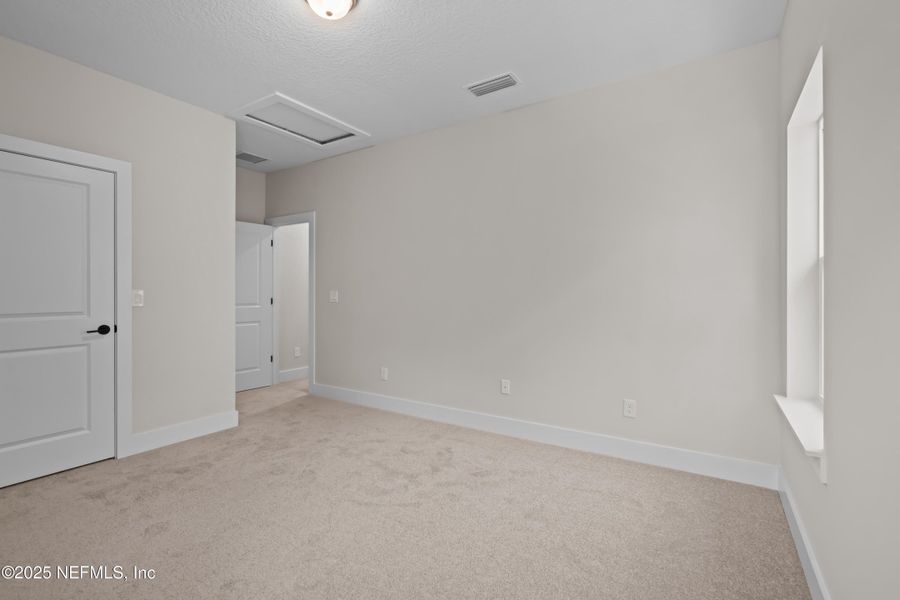 Spacious, unfurnished interior of a new home in SilverLeaf, St. Augustine (Image 40).