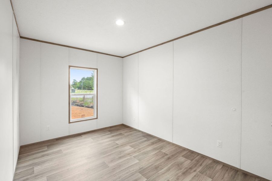 Spacious, unfurnished interior of a new home in , Holly Hill (Image 25).