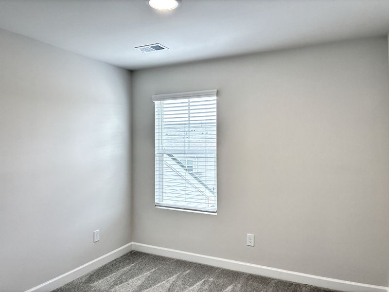 Spacious, unfurnished interior of a new home in Miller Park, Greenville (Image 15).