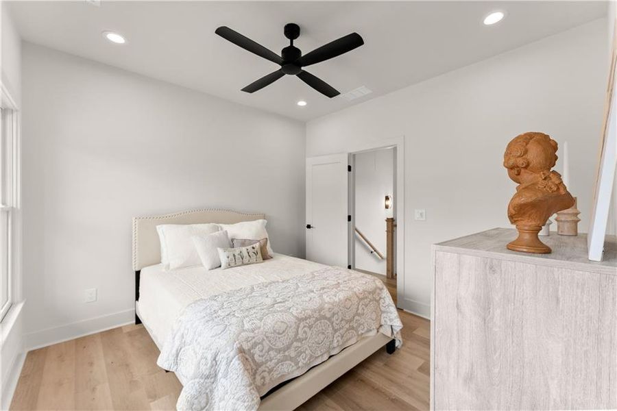Furnished interior view inside a new home in , Gainesville (Image 16).