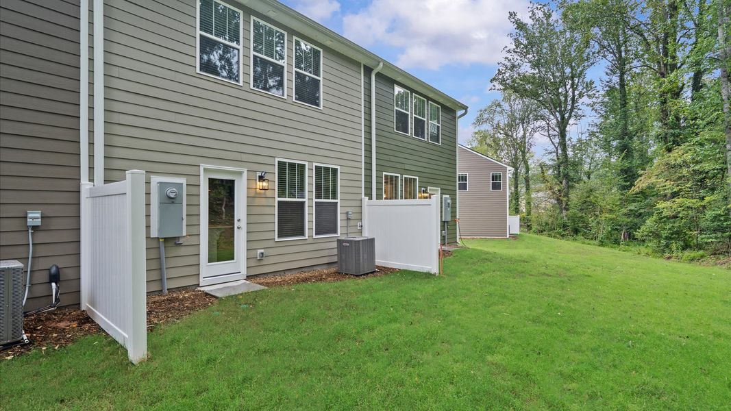 Eye-catching exterior and tasteful interior upgrades in a prime location Eye-catching exterior and tasteful interior upgrades in a prime location