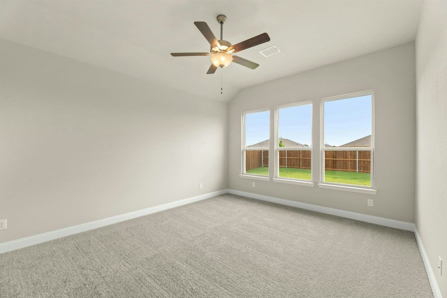 Representative unfurnished interior of a home built from the Bluebonnet by Kindred Homes in Dominion Park, Waxahachie (Image 27).