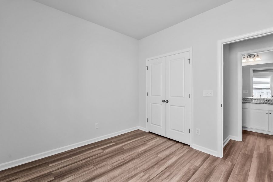 Spacious, unfurnished interior of a new home in Hanes Lake, Winston-Salem (Image 29). Spacious, unfurnished interior of a new home in Hanes Lake, Winston-Salem (Image 29).