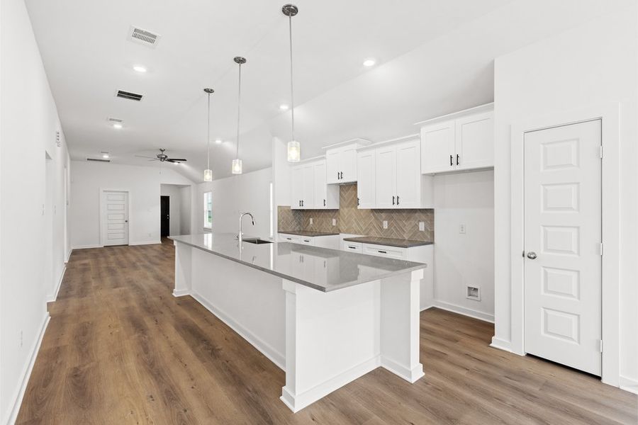 Furnished interior view inside a new home in Glendale Lakes, Rosharon (Image 5).