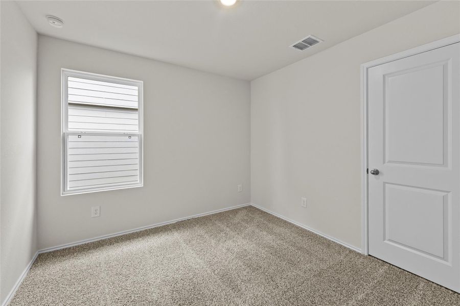 Spacious, unfurnished interior of a new home in Sunset Oaks, Maxwell (Image 17).