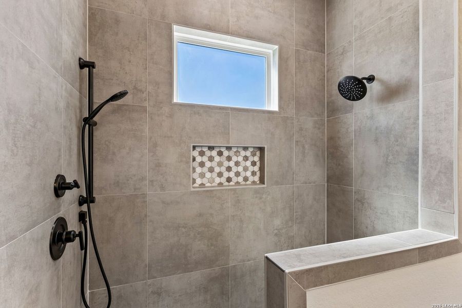 Close-up of interior finishes inside a home in , Canyon Lake (Image 14).