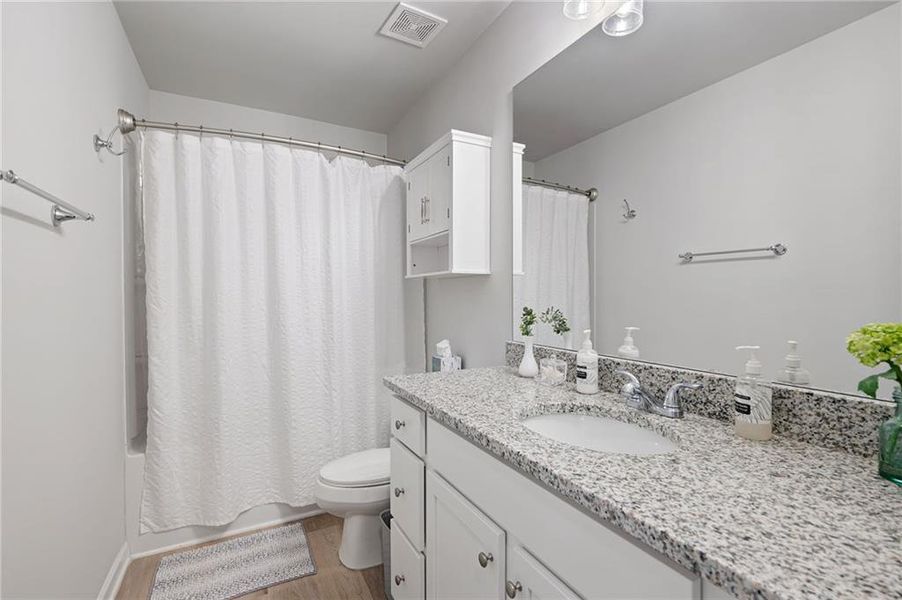 Furnished interior view inside a new home in , Dallas (Image 28).