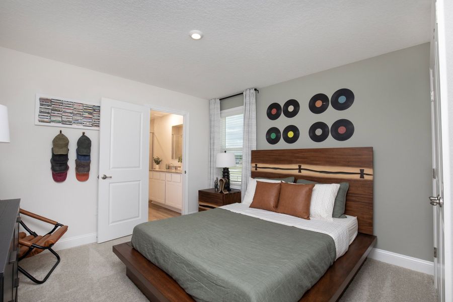 Representative furnished interior of a home built from the Carlisle by Maronda Homes in Cassie Oaks, Jacksonville (Image 20).