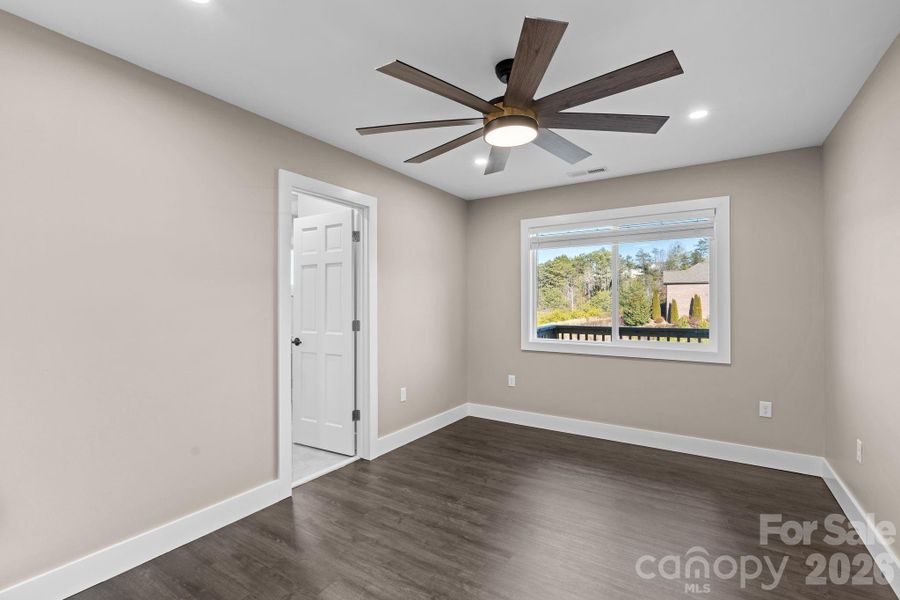 Spacious, unfurnished interior of a new home in , Weaverville (Image 39).