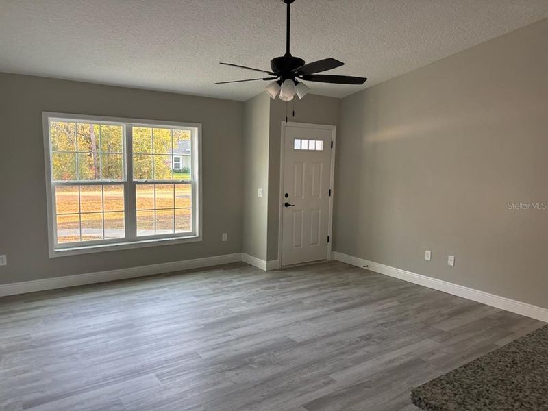 Spacious, unfurnished interior of a new home in , Citrus Springs (Image 13).