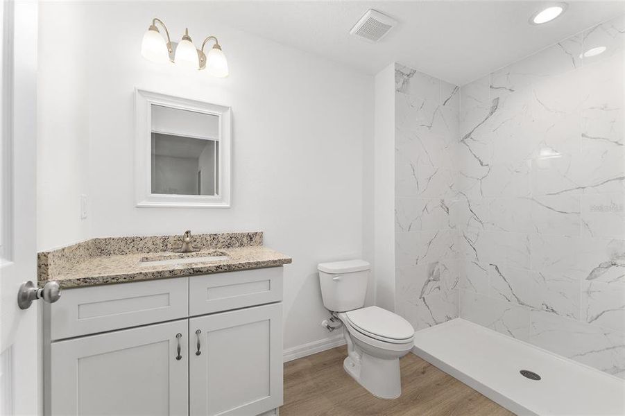 Furnished interior view inside a new home in , Ocklawaha (Image 15).