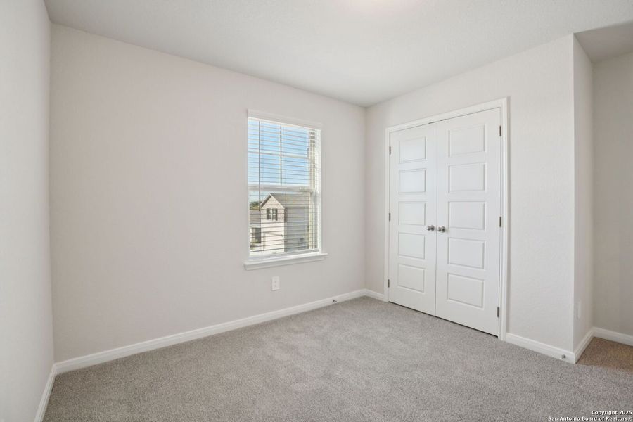 Spacious, unfurnished interior of a new home in Royal Crest, San Antonio (Image 40).