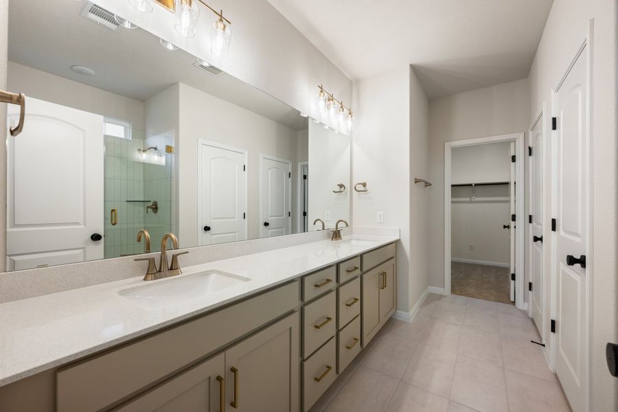 Representative furnished interior of a home built from the Lancaster by Ashton Woods in Berry Creek Highlands, Georgetown (Image 10).
